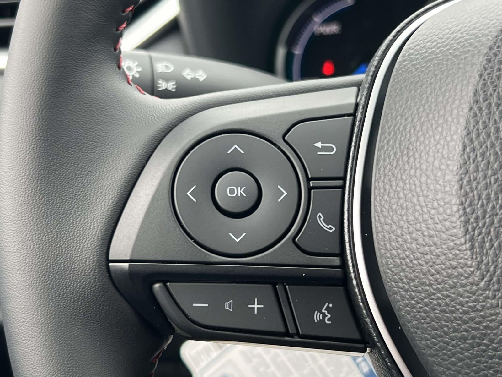 2025 Toyota RAV4 Plug-In Hybrid SE