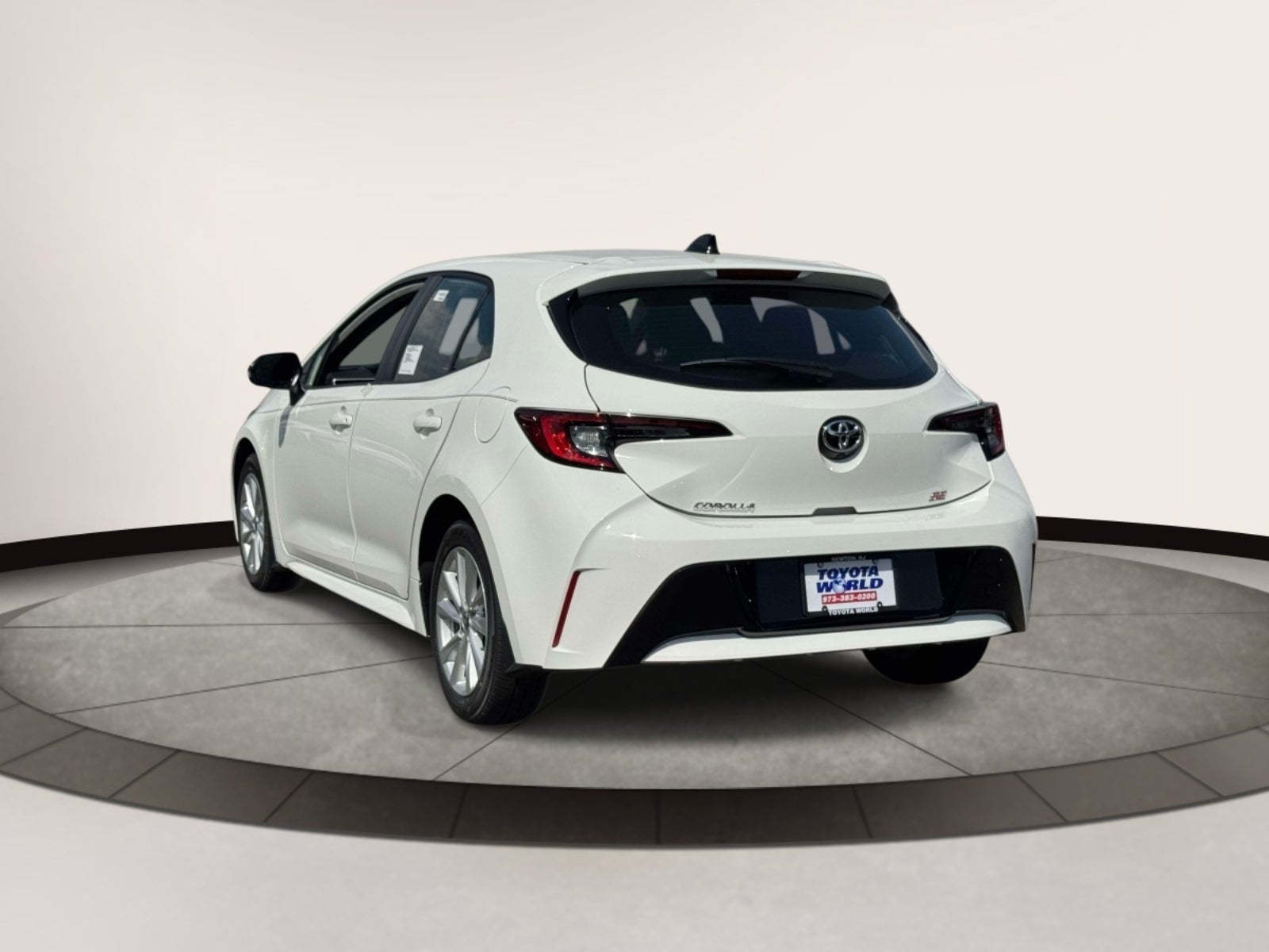 2026 Toyota Corolla Hatchback SE